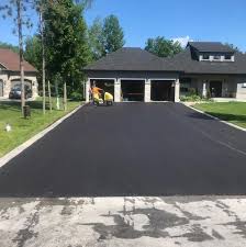 Best Driveway Pressure Washing in New Mford, IL